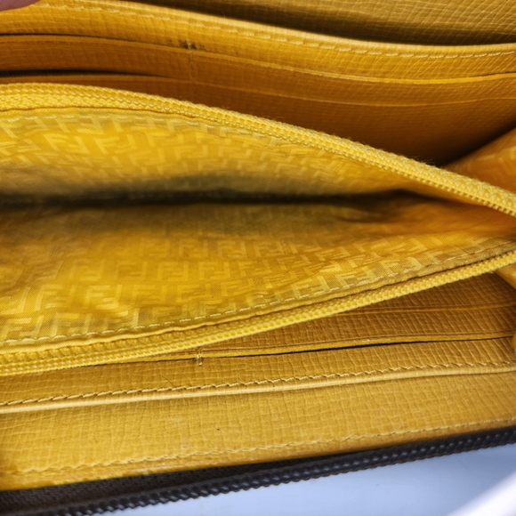 Fendi Zucca Long Zip Wallet 100% Authentic - Picture 3 of 6